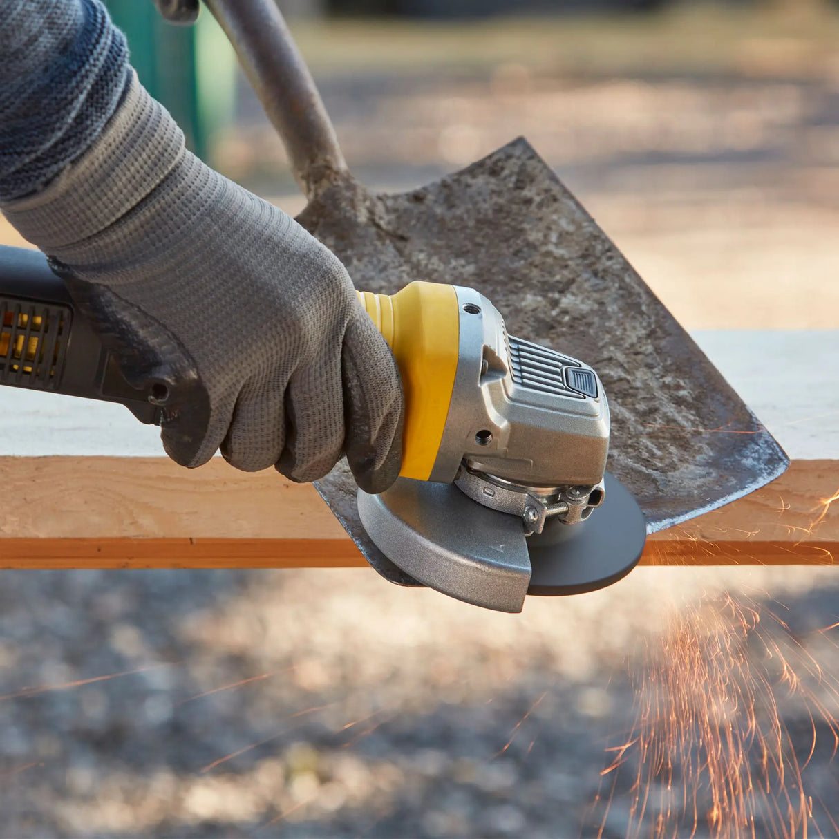 Smerigliatrice Angolare Stanley FMEG210-QS 850W