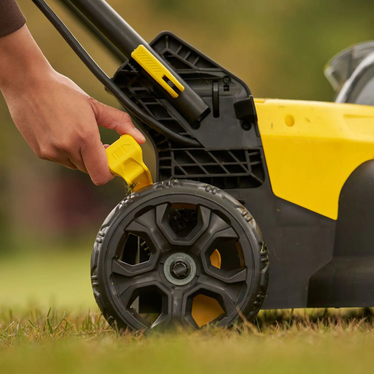 Rasaerba Stanley SFMCMW2651M-QW 18V 4Ah