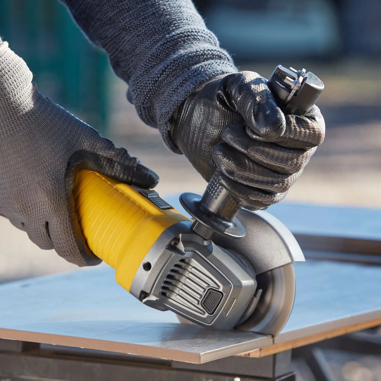 Smerigliatrice Angolare Stanley FMEG210-QS 850W