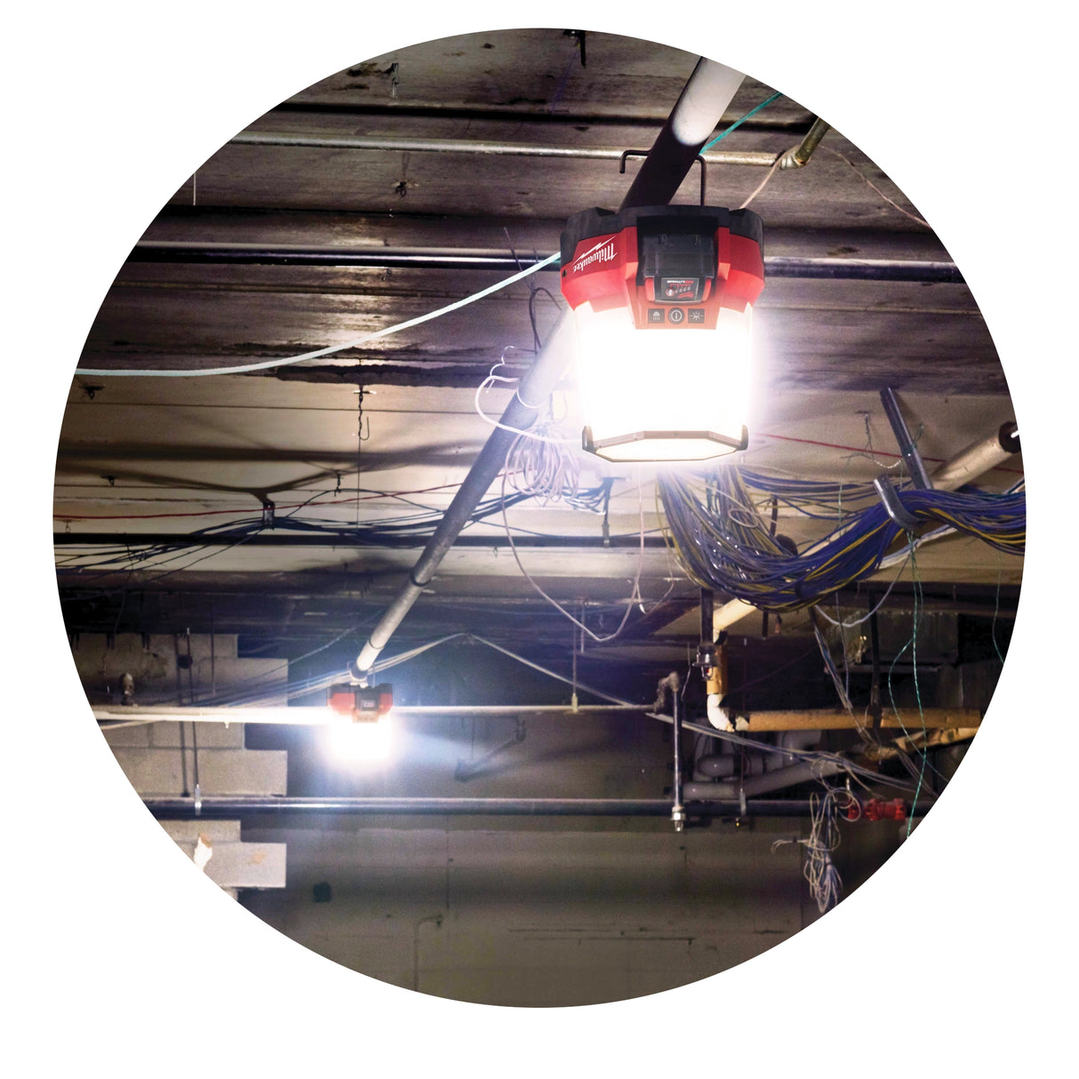 Lanterna Led Milwaukee M18 ONESLSP-0 18V