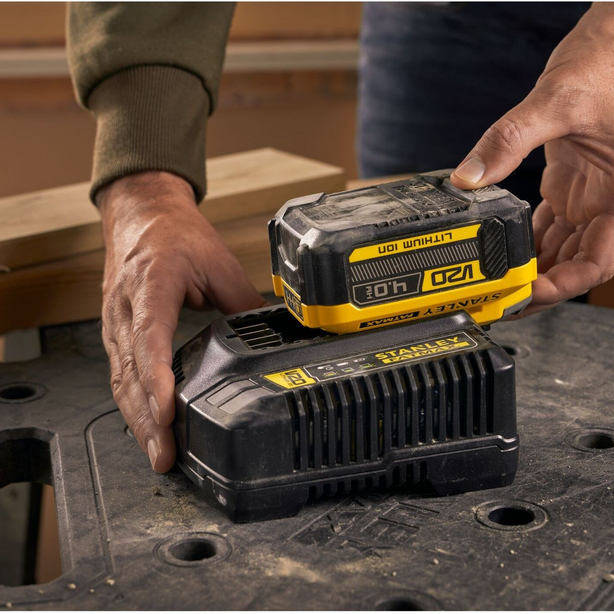 SFMCB204-XJ - Batterie Stanley FatMax V20 18V 4Ah - Image 3