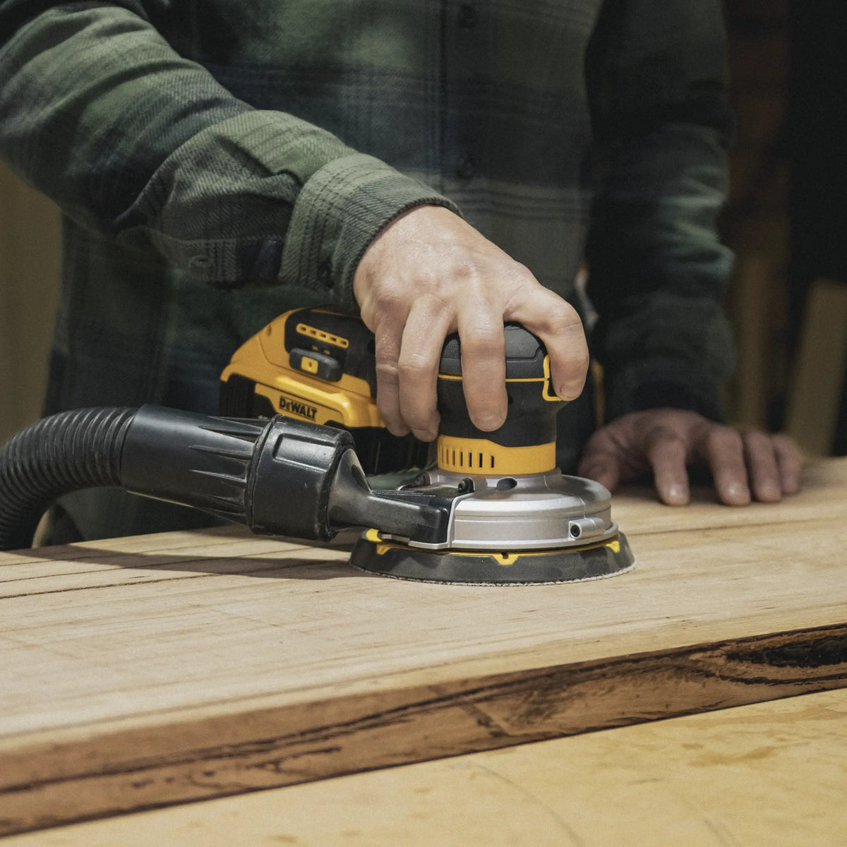 Levigatrice Eccentrica DEWALT DCW230NT 18V