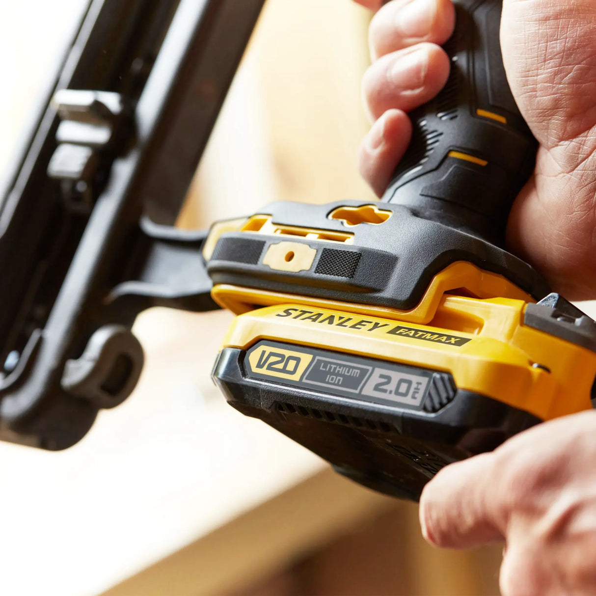 Chiodatrice Stanley SFMCN616D2K-QW 18V 2Ah