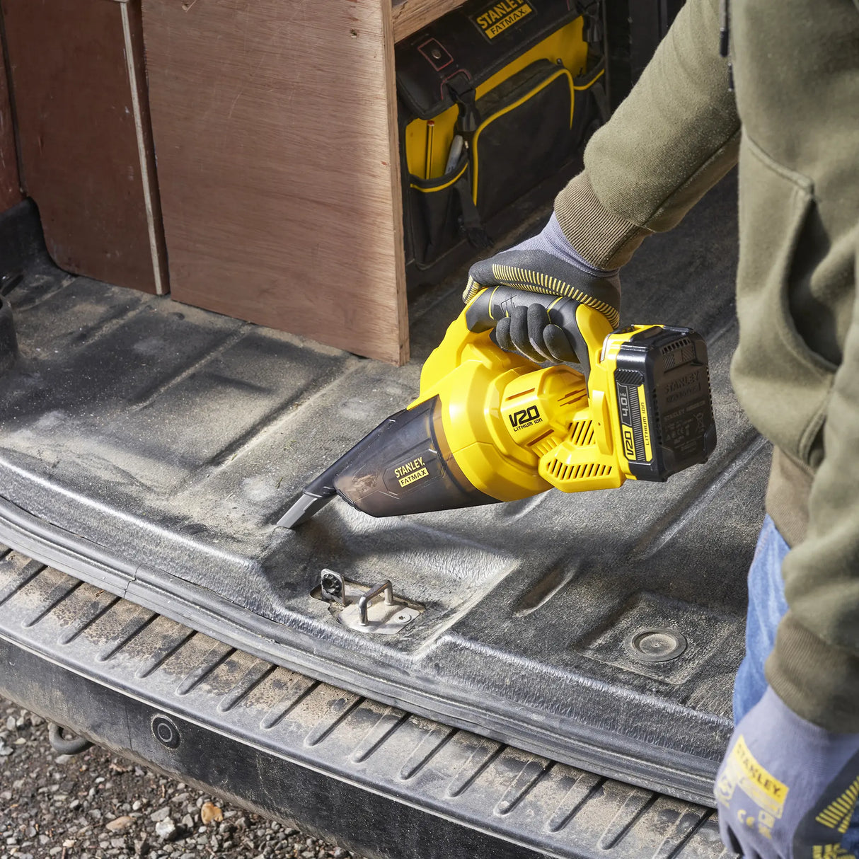 Aspiratore V20 Stanley SFMCVH001B-XJ 18V