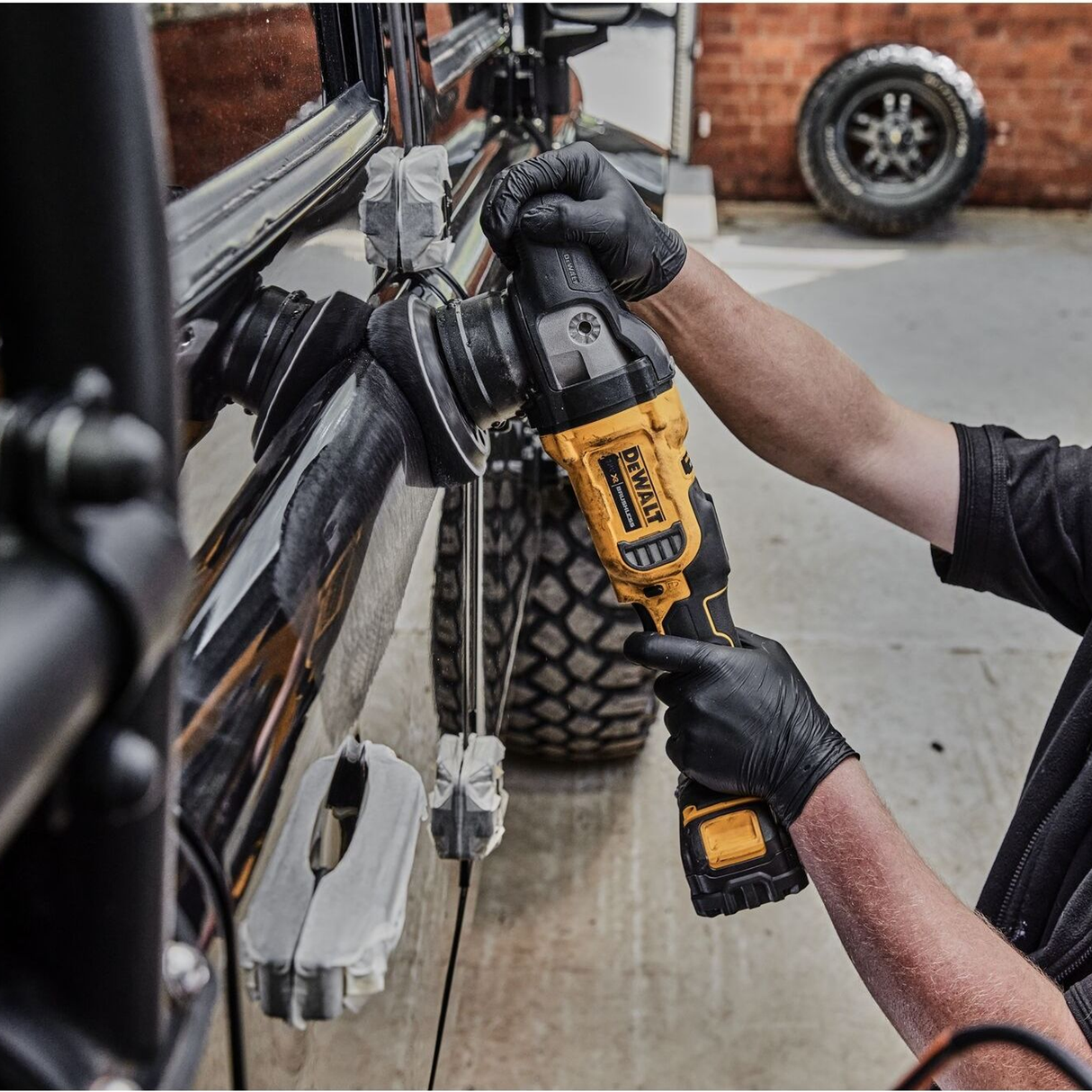 DCM848N-XJ - Polisseuse Dewalt DCM848N-XJ 18V 125mm - Image 4